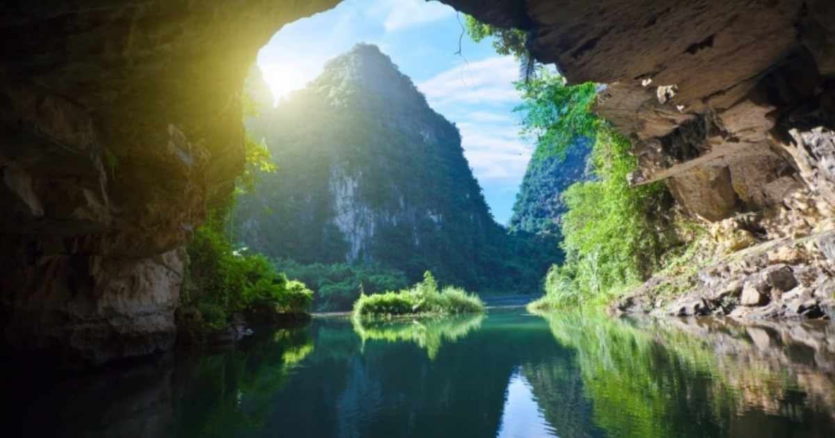 6 Amazing Cycling Trips Around The World 5 Caves and limestone peaks in Trang An