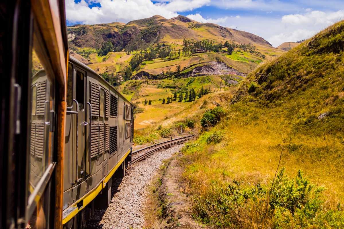 7 Top Train Journeys Around The World 2 top train journeys around the world Beyond Tourism